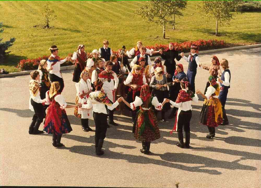 Folklore Ensemble Stinjacko Kolo